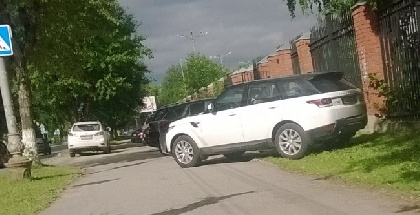 Пермяки жалуются на любителей тенниса