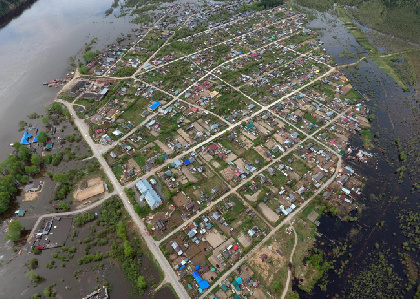 Энергетики провели воздушную разведку и осмотр ЛЭП в подтопленной  паводком  территории Соликамского городского округа