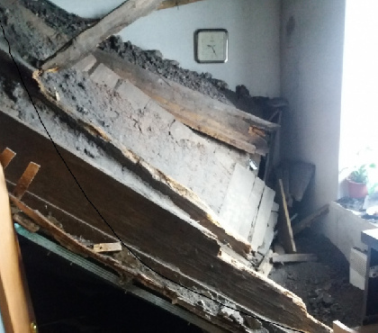 В Кунгуре всех жильцов дома с рухнувшим потолком расселили