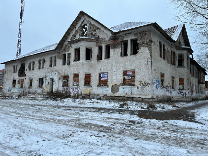 В Перми за 15 млн рублей продают заброшенный полицейский участок