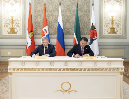 Главы Перми и Казани подписали соглашение о сотрудничестве