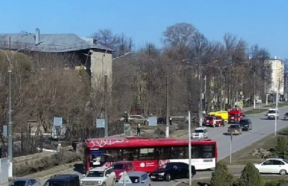 В Перми после обрушения стены дома на Чкалова частично ограничили движение 