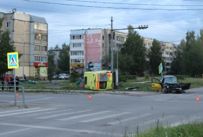 скорая ДТП с ладой.jpg