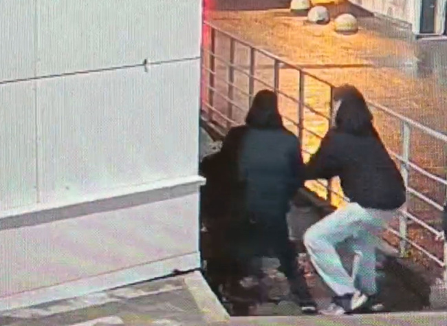 напали на женщину.jpg