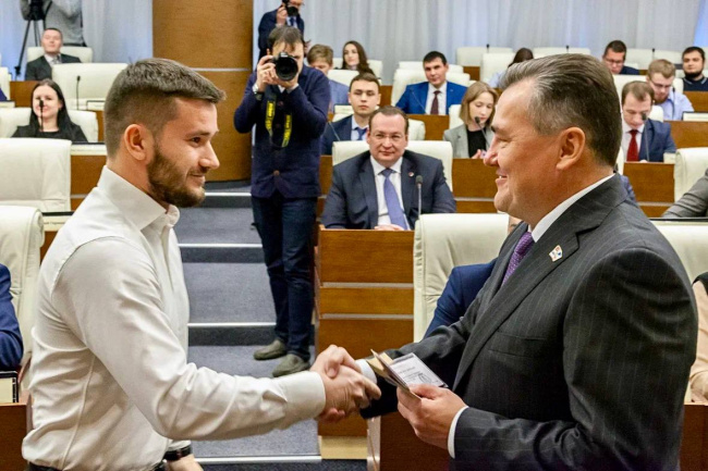 Валерий Сухих