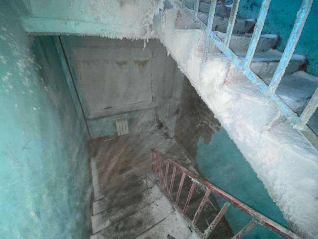 замерзла лестница.jpg