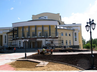 На коми-пермяцкий драмтеатр и санно-бобслейную трассу в Чусовом нет денег