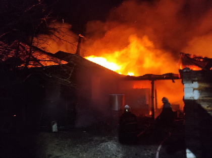 В Кунгурском районе на пожаре погибли два человека