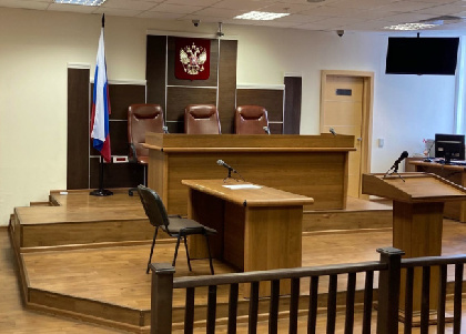В Пермском крае приставы доставили должника в зал суда из кровати