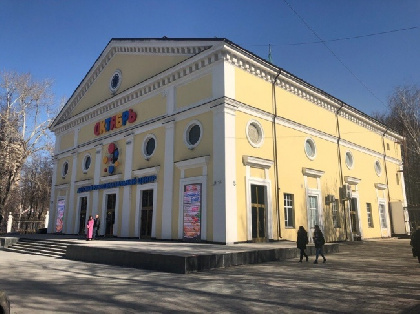 В Перми около кинотеатра «Октябрь» повторно ликвидируют кофейный киоск