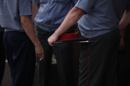 За пытку «ласточкой» и гибель мужчины бывших милиционеров осудили на четыре года