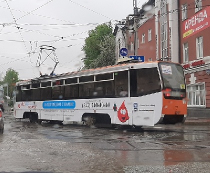 В центре Перми трамвай попал в ДТП