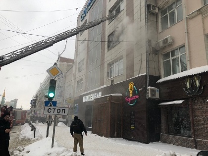 Медики рассказали о состоянии пострадавших на крупном пожаре в центре Перми